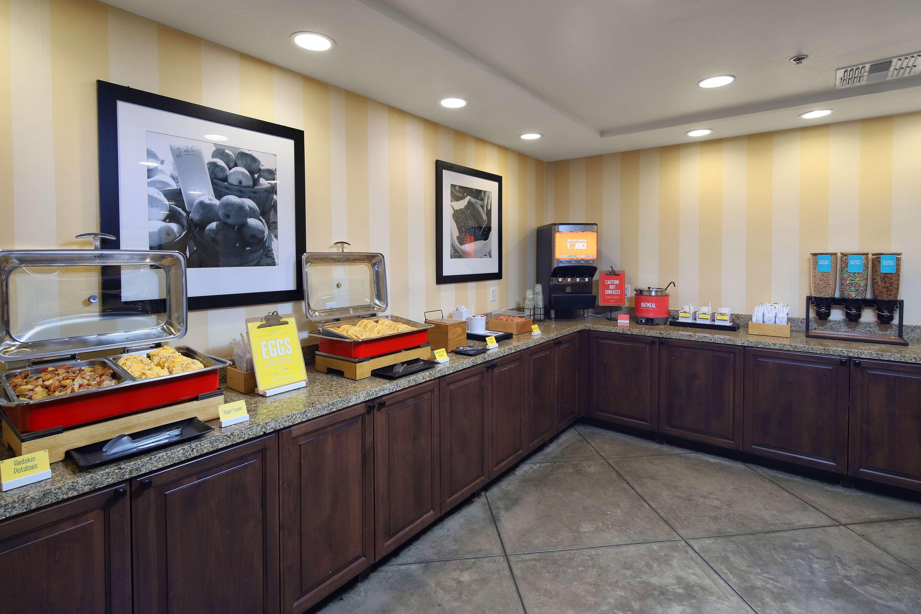 Hampton Inn & Suites Tucson Mall Bagian luar foto