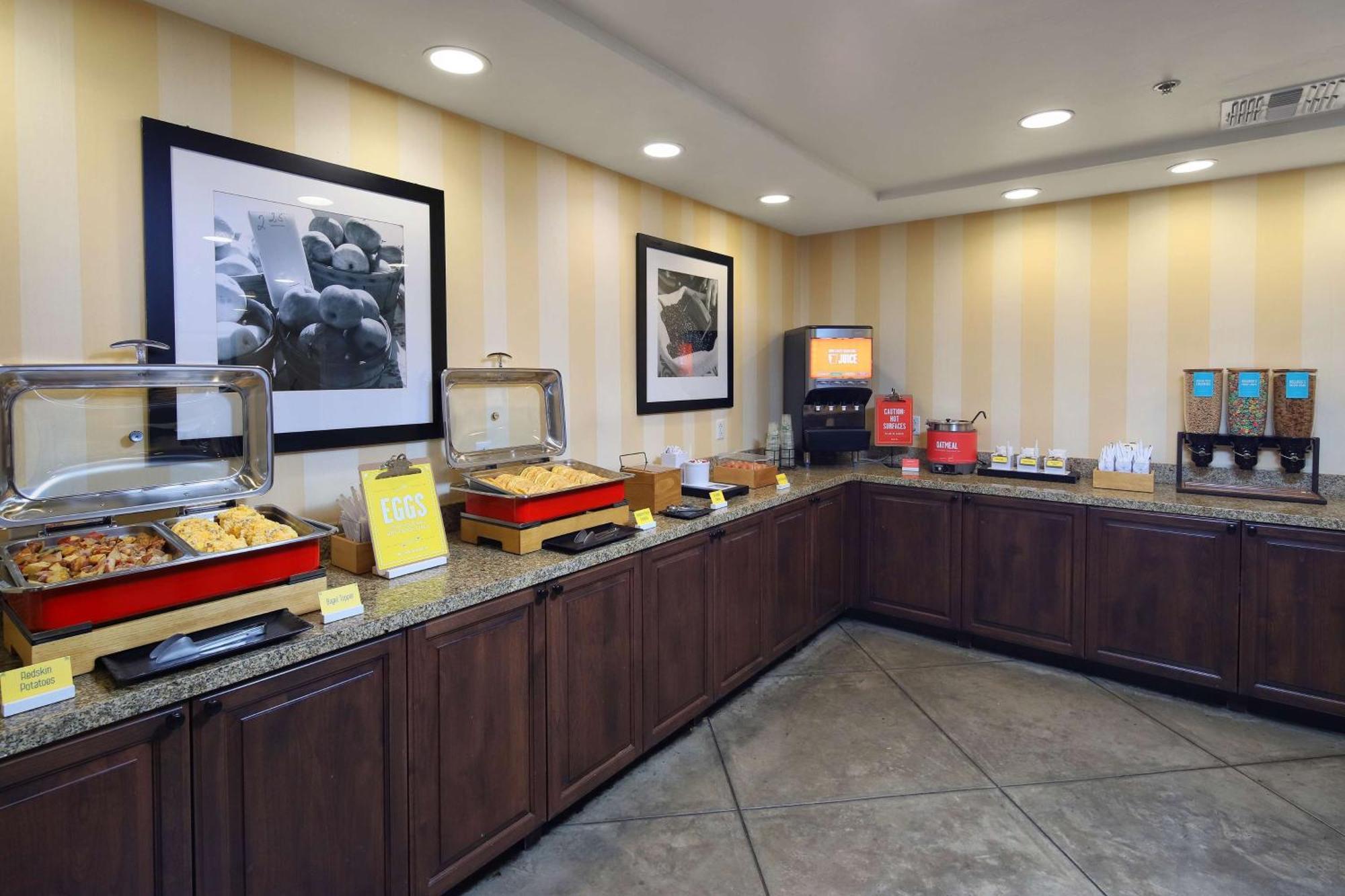 Hampton Inn & Suites Tucson Mall Bagian luar foto