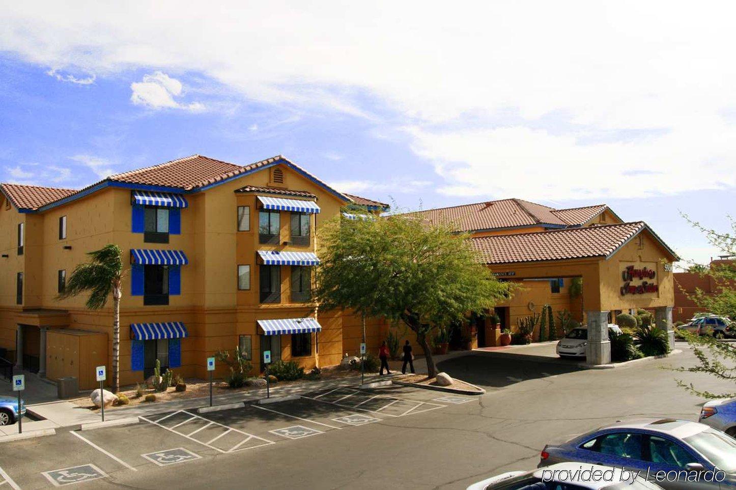 Hampton Inn & Suites Tucson Mall Bagian luar foto