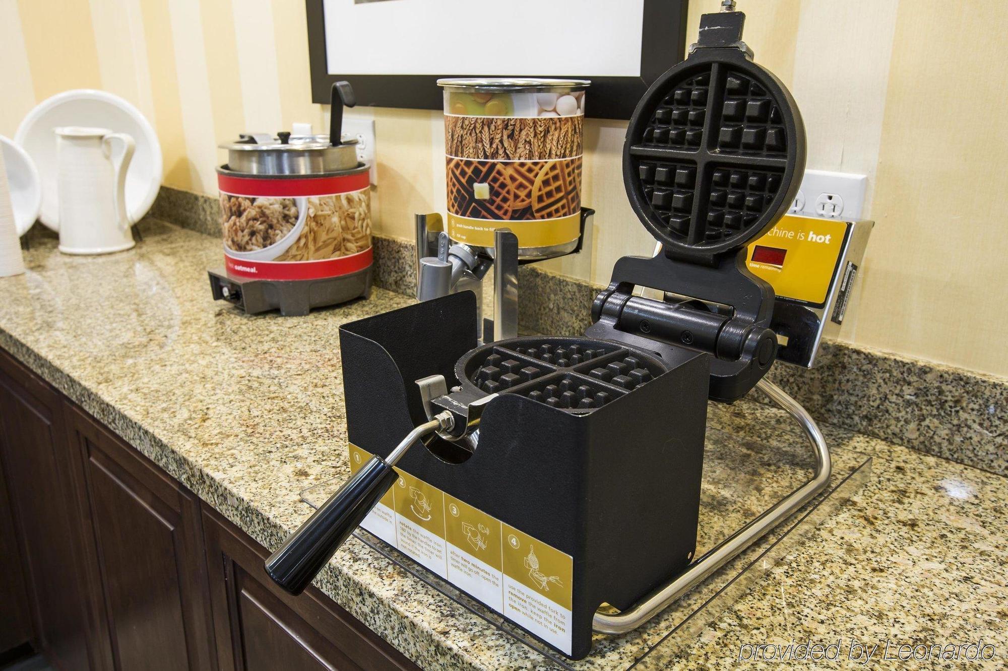 Hampton Inn & Suites Tucson Mall Bagian luar foto